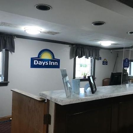 Days Inn By Wyndham Amherst Luaran gambar
