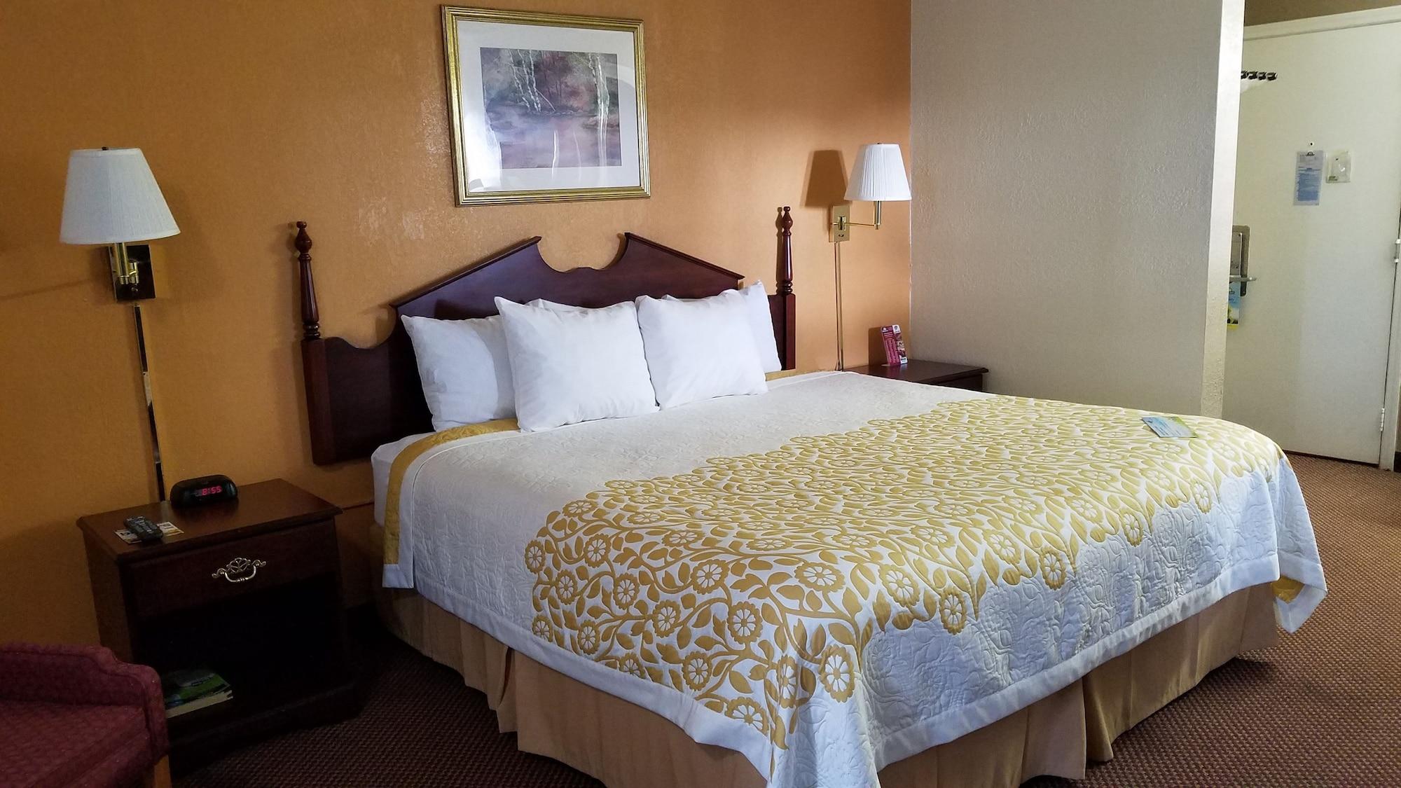 Days Inn By Wyndham Amherst Luaran gambar