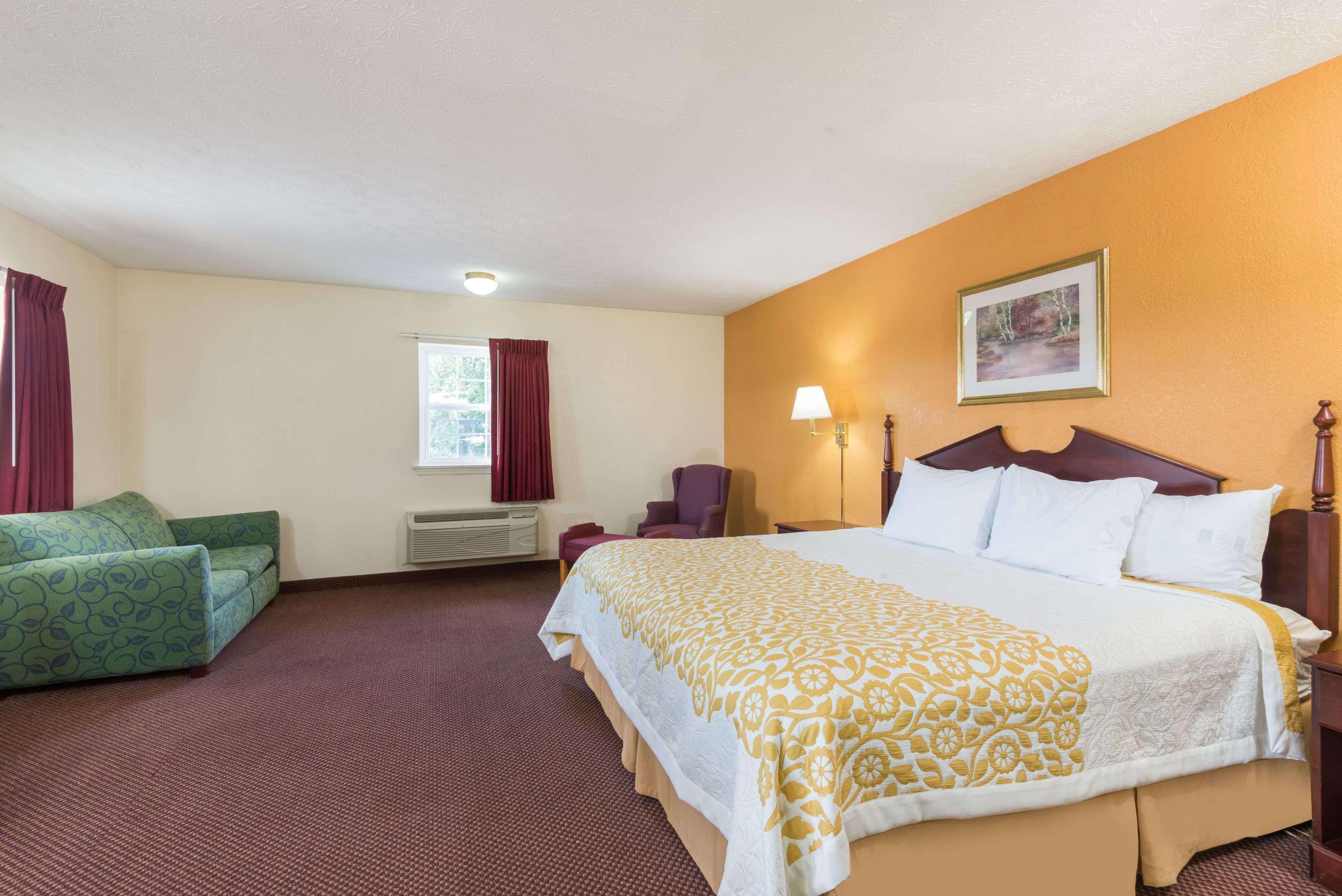 Days Inn By Wyndham Amherst Luaran gambar