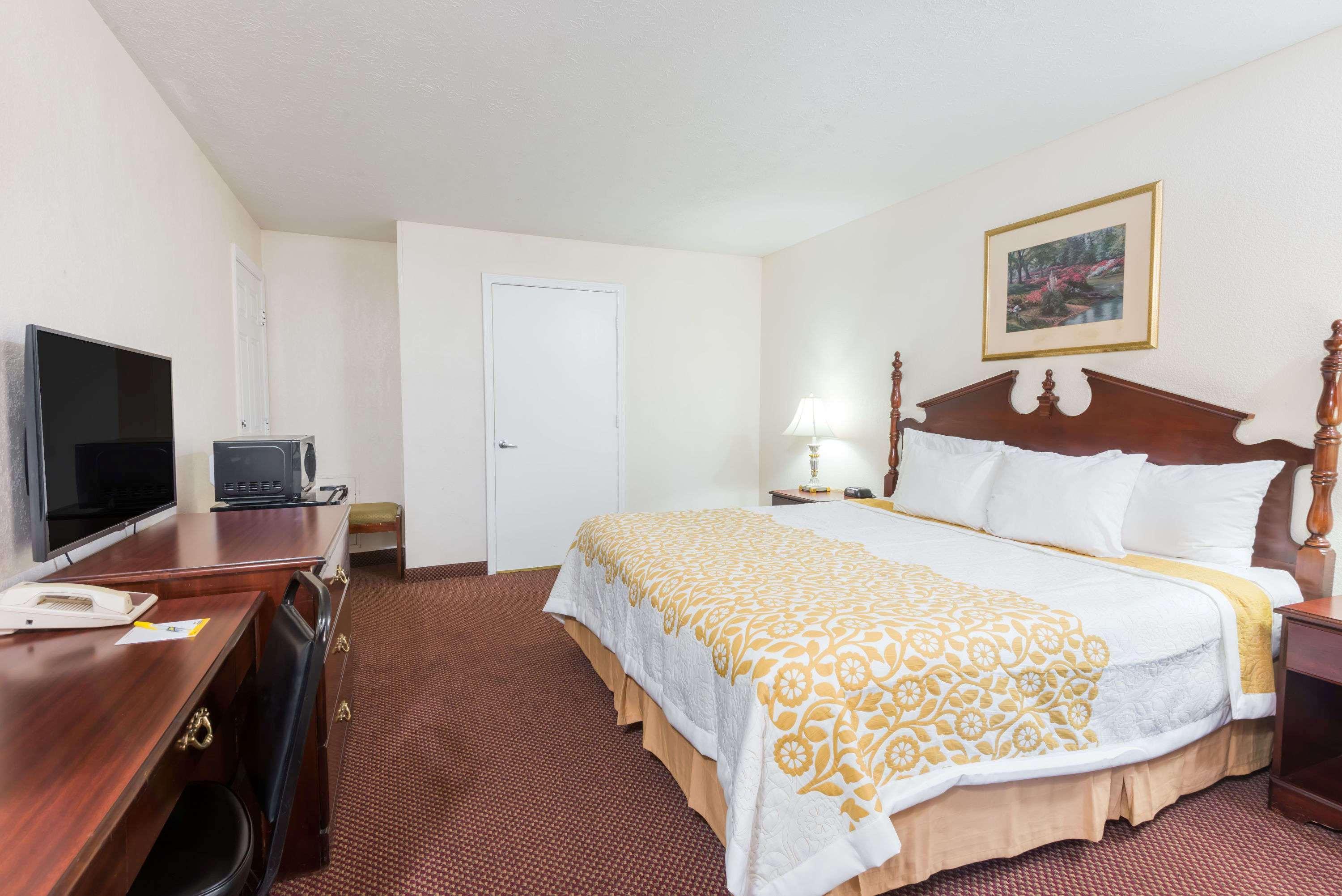 Days Inn By Wyndham Amherst Luaran gambar