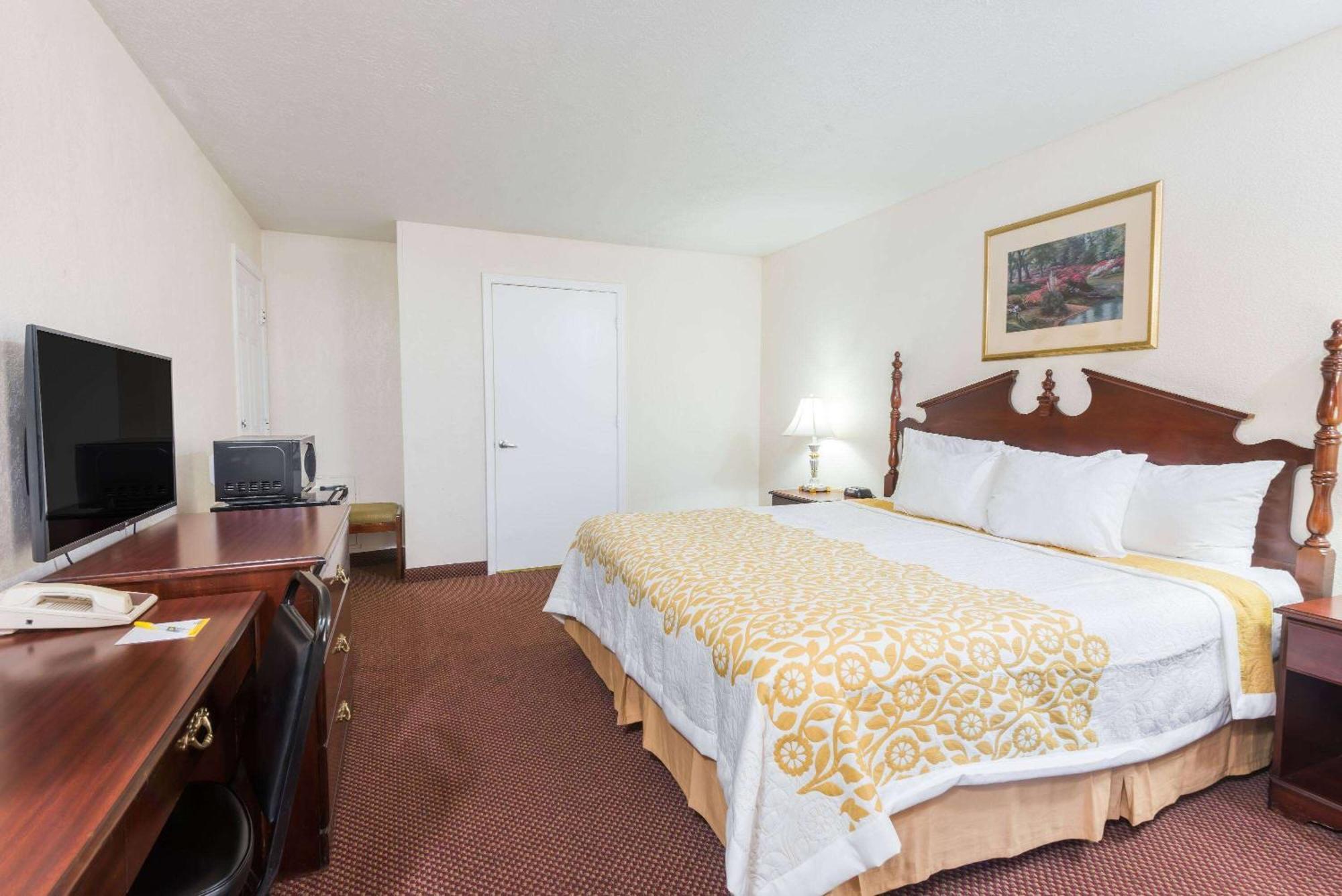 Days Inn By Wyndham Amherst Luaran gambar